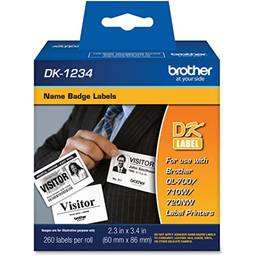 Brother Etiquetas de papel branco de crachá de nome adesivo com corte de matriz DK-1234 genuíno para impressoras de etiquetas Brother QL, 2,3" x 3,4" (60 mm x 86 mm), 260 etiquetas por rolo, DK1234